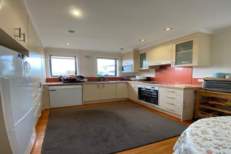 Photo of property in 33 Birdwood Avenue, Papatoetoe, Auckland, 2025