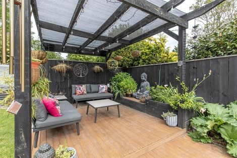 Photo of property in 3 Limbrick Street, Waipawa, 4210