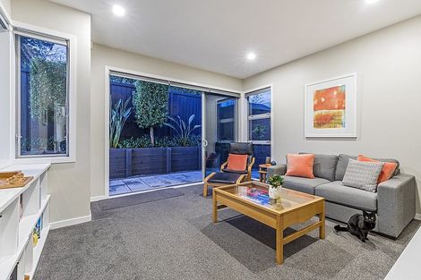 Photo of property in 49 Seaview Road, Castor Bay, Auckland, 0620
