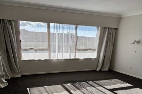 Photo of property in 2/73 Bramley Drive, Farm Cove, Auckland, 2012