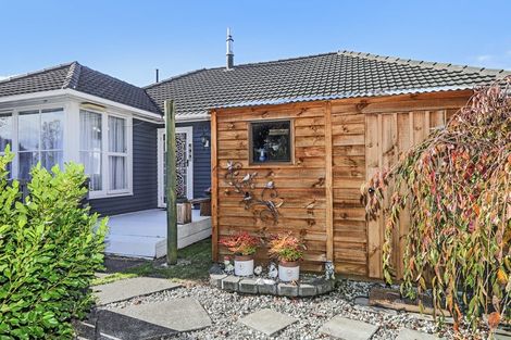 Photo of property in 902 Grove Road, Mayfair, Hastings, 4122