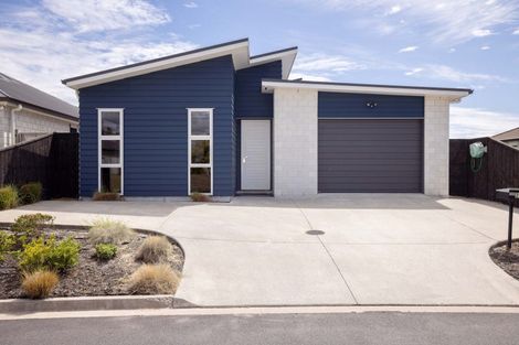 Photo of property in 28 Marion Crescent, Papamoa Beach, Papamoa, 3118
