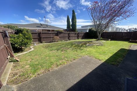 Photo of property in 100 Manuroa Road, Takanini, 2112