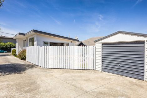 Photo of property in 11 Wades Avenue, Saint Martins, Christchurch, 8022