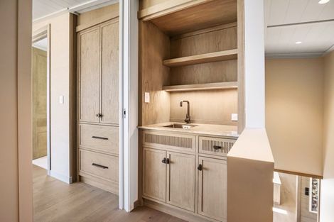 Photo of property in 10a Sunbrae Grove, Mount Maunganui, 3116