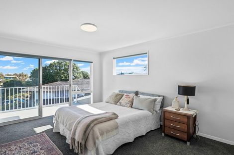 Photo of property in 2/19 De Bloge Place, Burwood, Christchurch, 8061