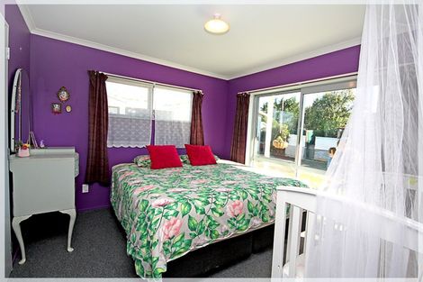 Photo of property in 11 Low Avenue, Foxton Beach, Foxton, 4815