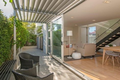 Photo of property in 2/184 Peterborough Street, Christchurch Central, Christchurch, 8013