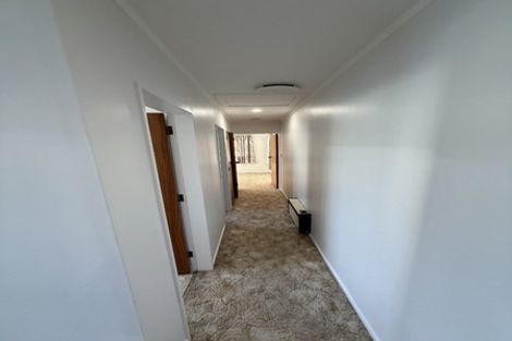 Photo of property in 1/21 Roband Crescent, Brown Owl, Upper Hutt, 5018