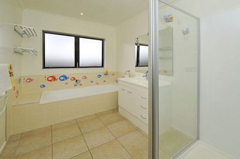 Photo of property in 6 Milson Drive, Papakura, 2110