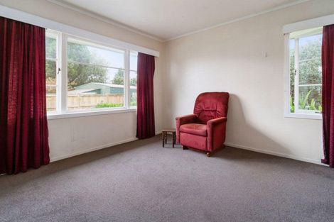 Photo of property in 16 London Street, Te Atatu Peninsula, Auckland, 0610