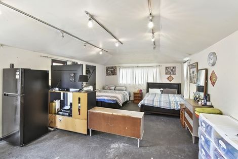 Photo of property in 15 Laurie Avenue, Papakura, 2110