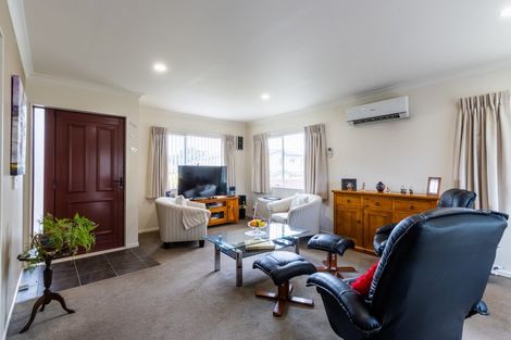 Photo of property in 1 Pohutukawa Grove, Titahi Bay, Porirua, 5022