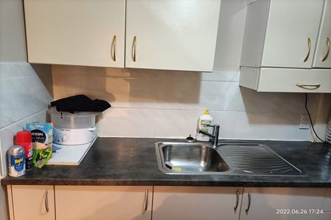 Photo of property in 3 Sunset Road, Totara Vale, Auckland, 0632