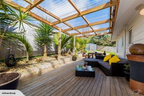 Photo of property in 18 Garton Drive, Massey, Auckland, 0614