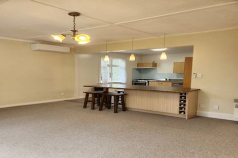 Photo of property in 64 Fairview Crescent, Kelburn, Wellington, 6012