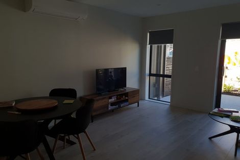 Photo of property in 12 Mcgibbon Lane, Jacks Point, 9371