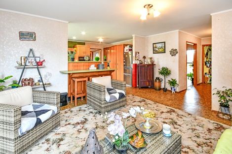 Photo of property in 17 Justamere Place, Weymouth, Auckland, 2103