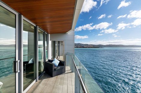 Photo of property in Clyde Quay Wharf, 3b/2 Clyde Quay Wharf, Te Aro, Wellington, 6011