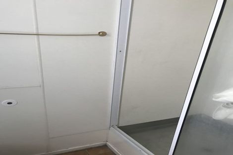 Photo of property in 1/46 John Dee Crescent, Red Beach, 0932