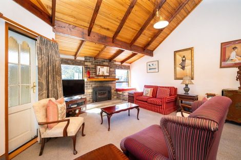 Photo of property in 1 Ritchie Place, Havelock North, 4130