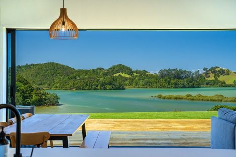 Photo of property in 110 Mornington Way, Parua Bay, Onerahi, 0192