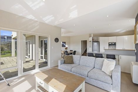 Photo of property in 10 Sampson Avenue, Waiwhakaiho, New Plymouth, 4312