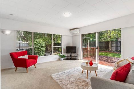 Photo of property in 1/64 Parker Avenue, Titirangi, Auckland, 0604
