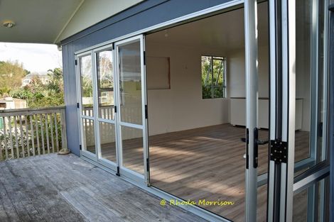 Photo of property in 8 Heaths Way, Pahi, Paparoa, 0571