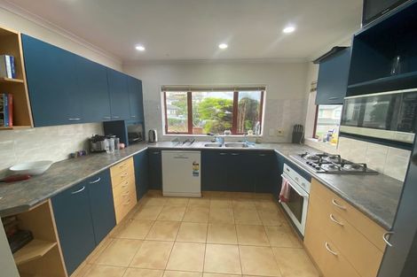 Photo of property in 27 Amesbury Drive, Churton Park, Wellington, 6037