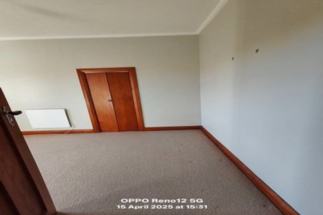 Photo of property in 32 Victoria Road, New Plymouth, 4310