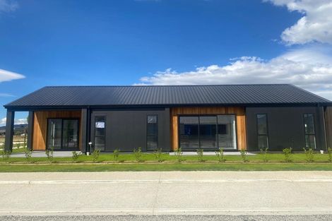 Photo of property in 1 Hadley Place, Cromwell, 9310