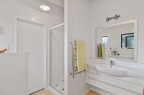 Photo of property in 100 Bellona Road, Whangamata, 3620
