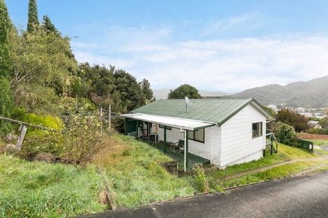 Photo of property in 22 Matariki Grove, Wainuiomata, Lower Hutt, 5014