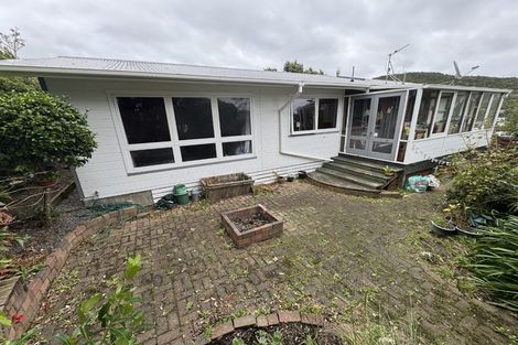 Photo of property in 9 Versailles Street, Karori, Wellington, 6012