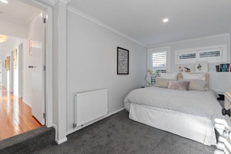 Photo of property in 16 Doris Gordon Crescent, Crofton Downs, Wellington, 6035