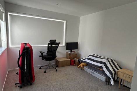 Photo of property in 18 Macbeth Court, Milford, Auckland, 0620