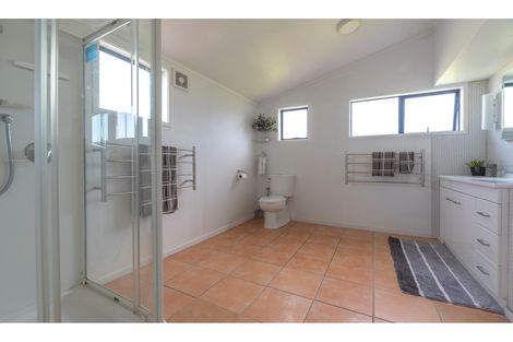 Photo of property in 38 Riddell Road, Kerikeri, 0230