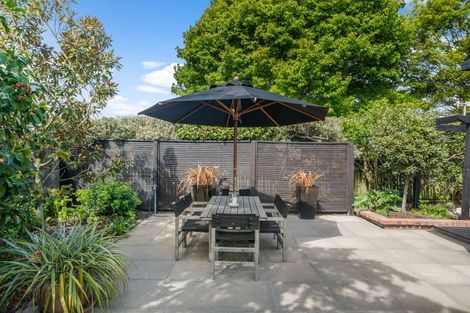 Photo of property in 9 Inglewood Place, Avonhead, Christchurch, 8042