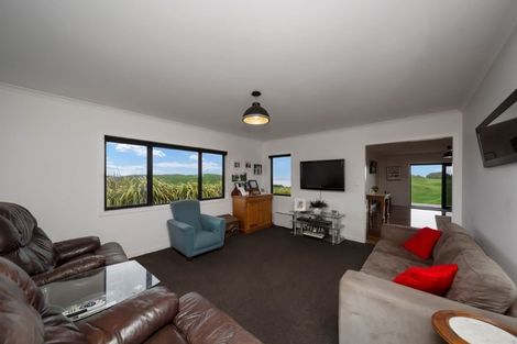 Photo of property in 485 Pukearuhe Road, Waiiti, Urenui, 4377