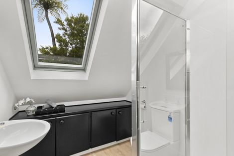 Photo of property in 51 Simla Crescent, Khandallah, Wellington, 6035