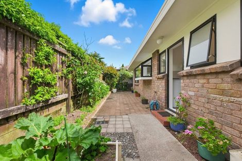 Photo of property in 38 Ngatai Road, Otumoetai, Tauranga, 3110