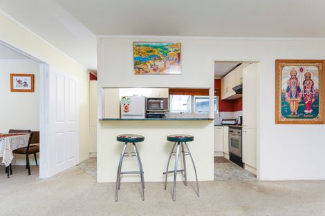 Photo of property in 121 Kemp Road, Massey, Auckland, 0614