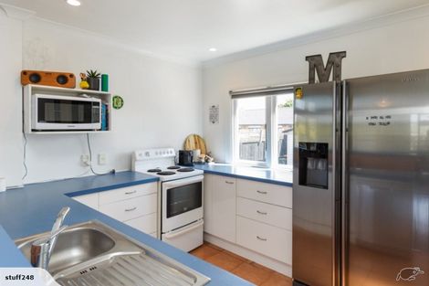 Photo of property in 8 Stewart Crescent, Hokowhitu, Palmerston North, 4410