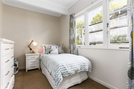 Photo of property in 18 Glade Place, Birkenhead, Auckland, 0626