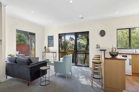 Photo of property in 7u2 Carleton Terrace, Tawa, Wellington, 5028