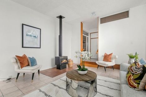 Photo of property in 12 Nor'east Drive, Northcross, Auckland, 0632