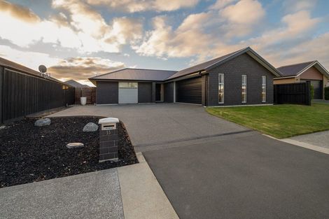 Photo of property in 33 Northmoor Boulevard, Rolleston, 7615