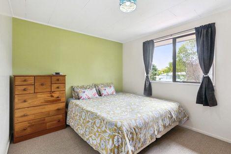 Photo of property in 25 Hookway Grove, Paraparaumu, 5032