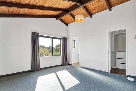 Photo of property in 66 Karina Road, Merrilands, New Plymouth, 4312